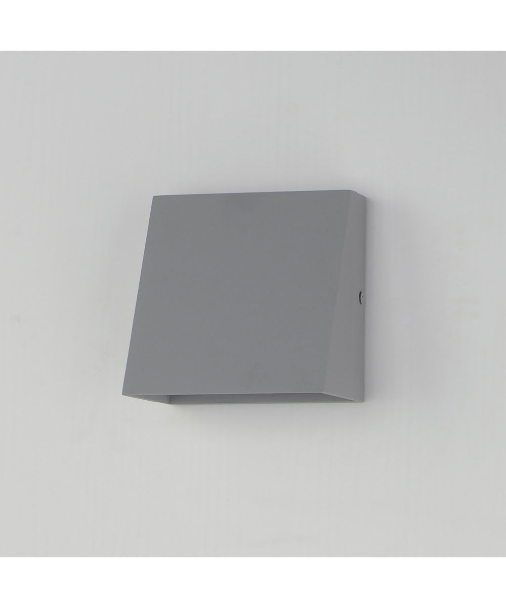 Pathfinder LED Outdoor Wall Sconce - 5CCT Silver