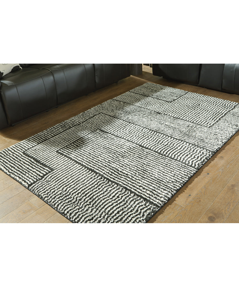 Kurtmen Medium Rug Black/Ivory