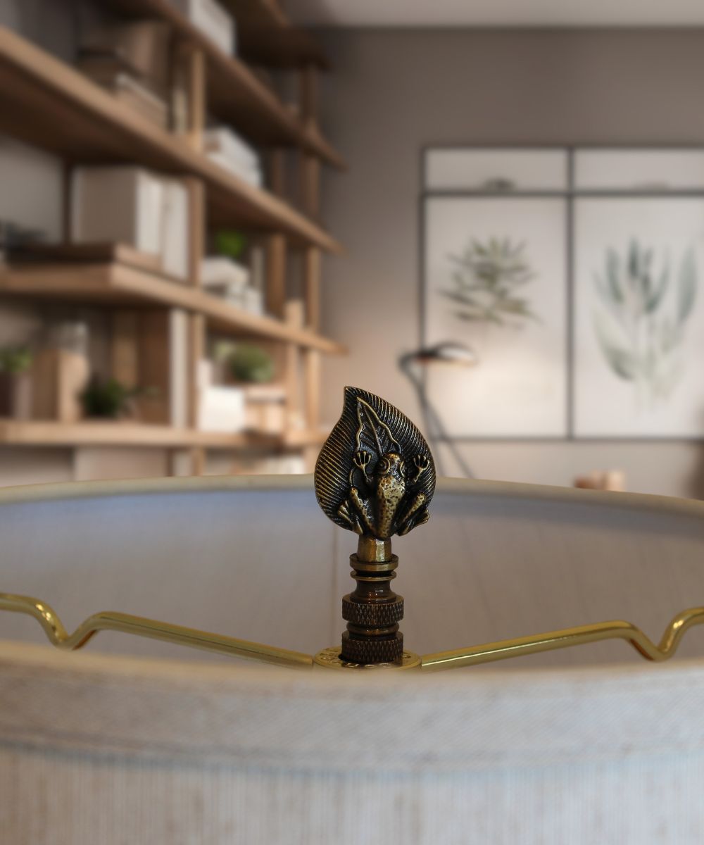 Frog-on-Lily-Pad Lamp Finial Antique Brass, 2.4"h