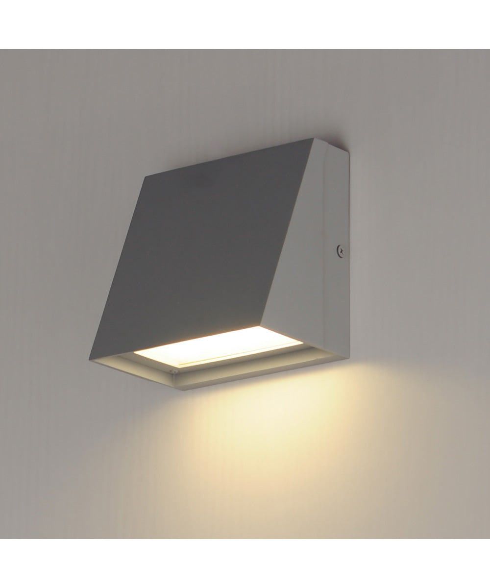 Pathfinder LED Outdoor Wall Sconce - 5CCT Silver