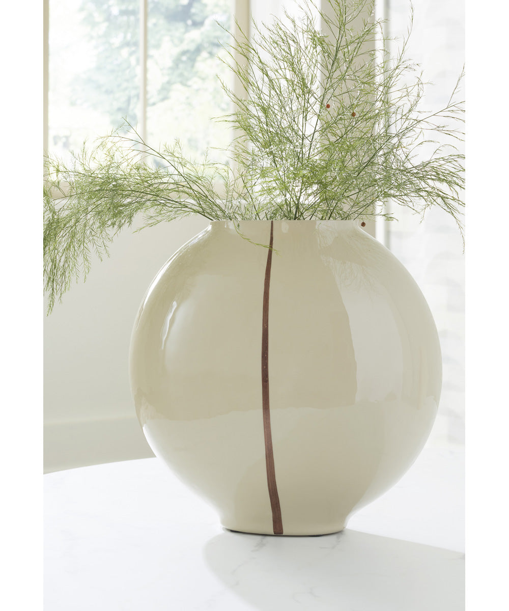 Sheabourne Vase Cream