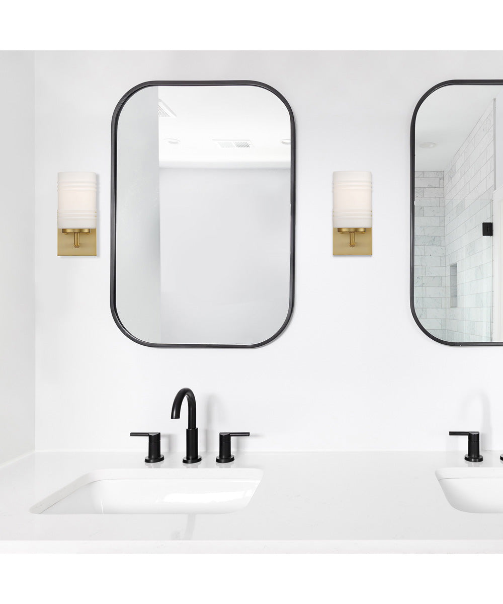 Leavenworth 1 Light Wall Sconce Brushed Gold