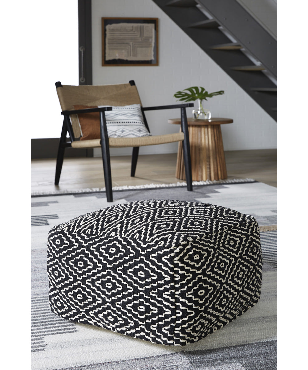 Jasett Pouf Black/Ivory