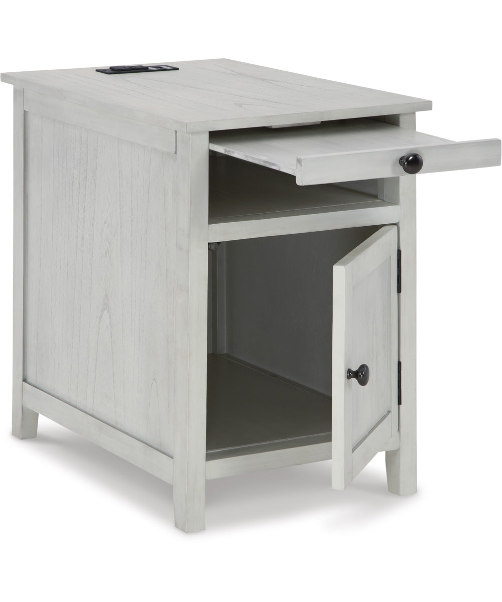 Treytown Chair Side End Table Antique White