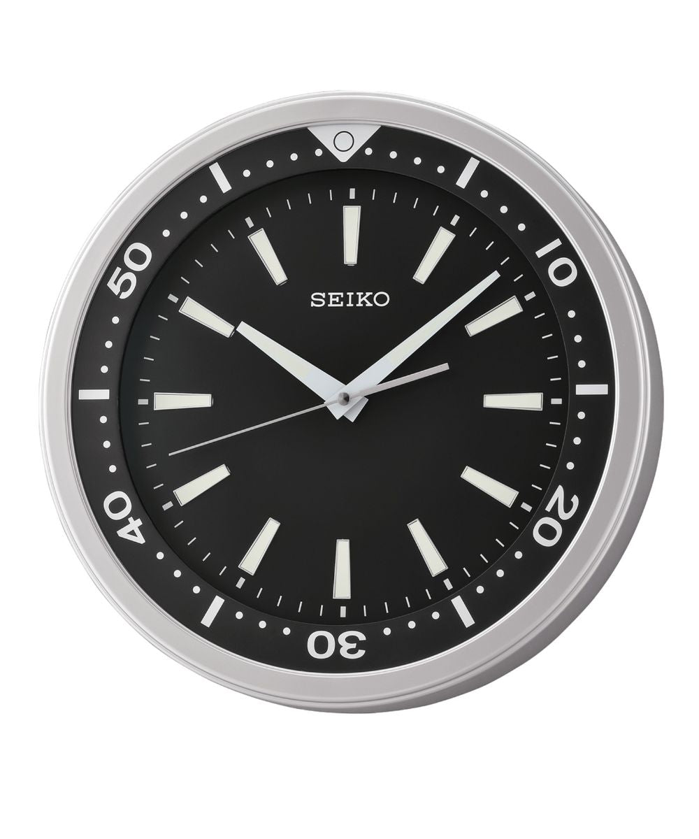 Wall Clock with Quiet Sweep