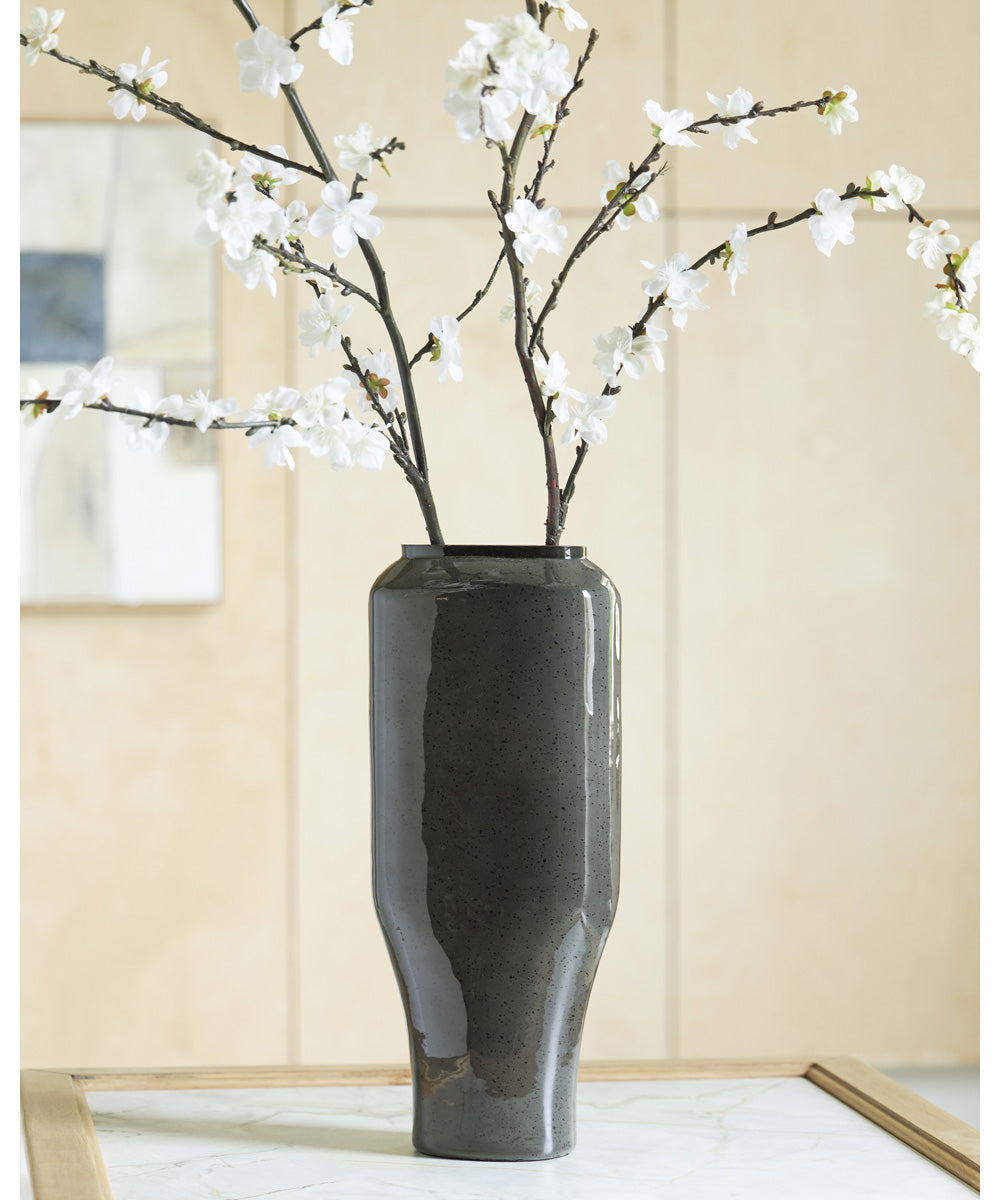 Kierlain Vase Gray/Black
