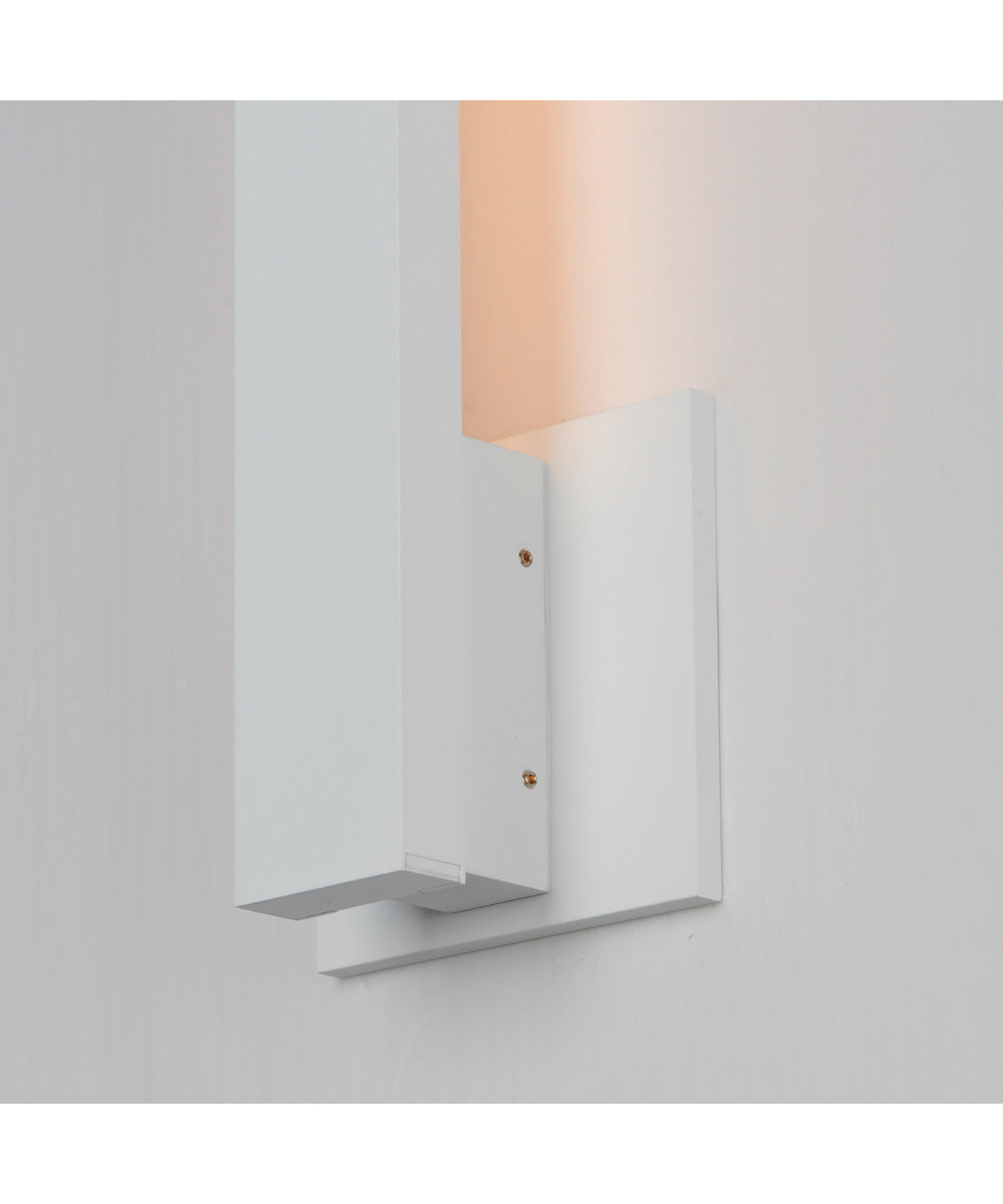 Alumilux Line 5CCT 18 inch LED Outdoor Wall Sconce White