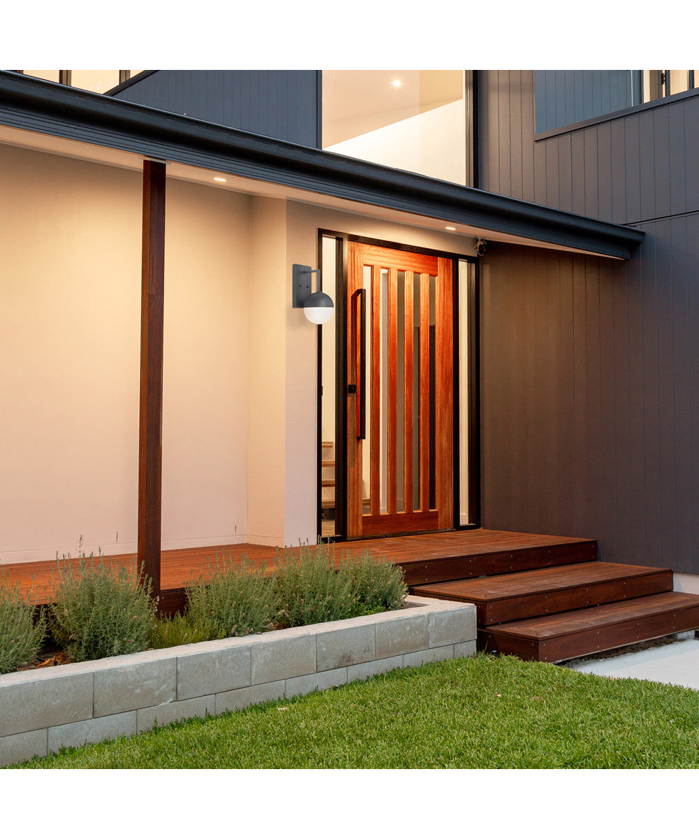 Pineview Outdoor Wall Sconce IO