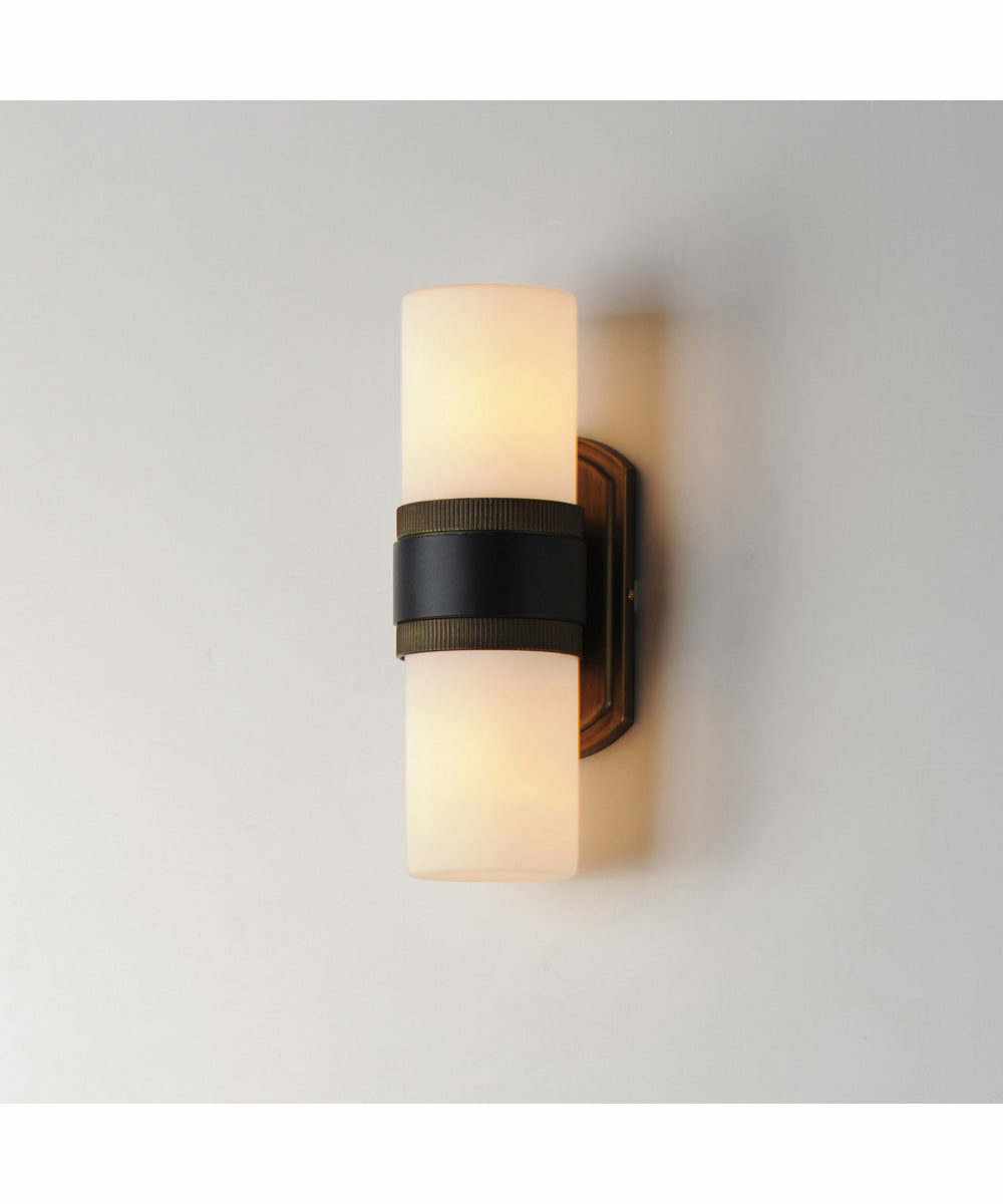 Ruffles 2-Light Outdoor Sconce Black / Antique Brass