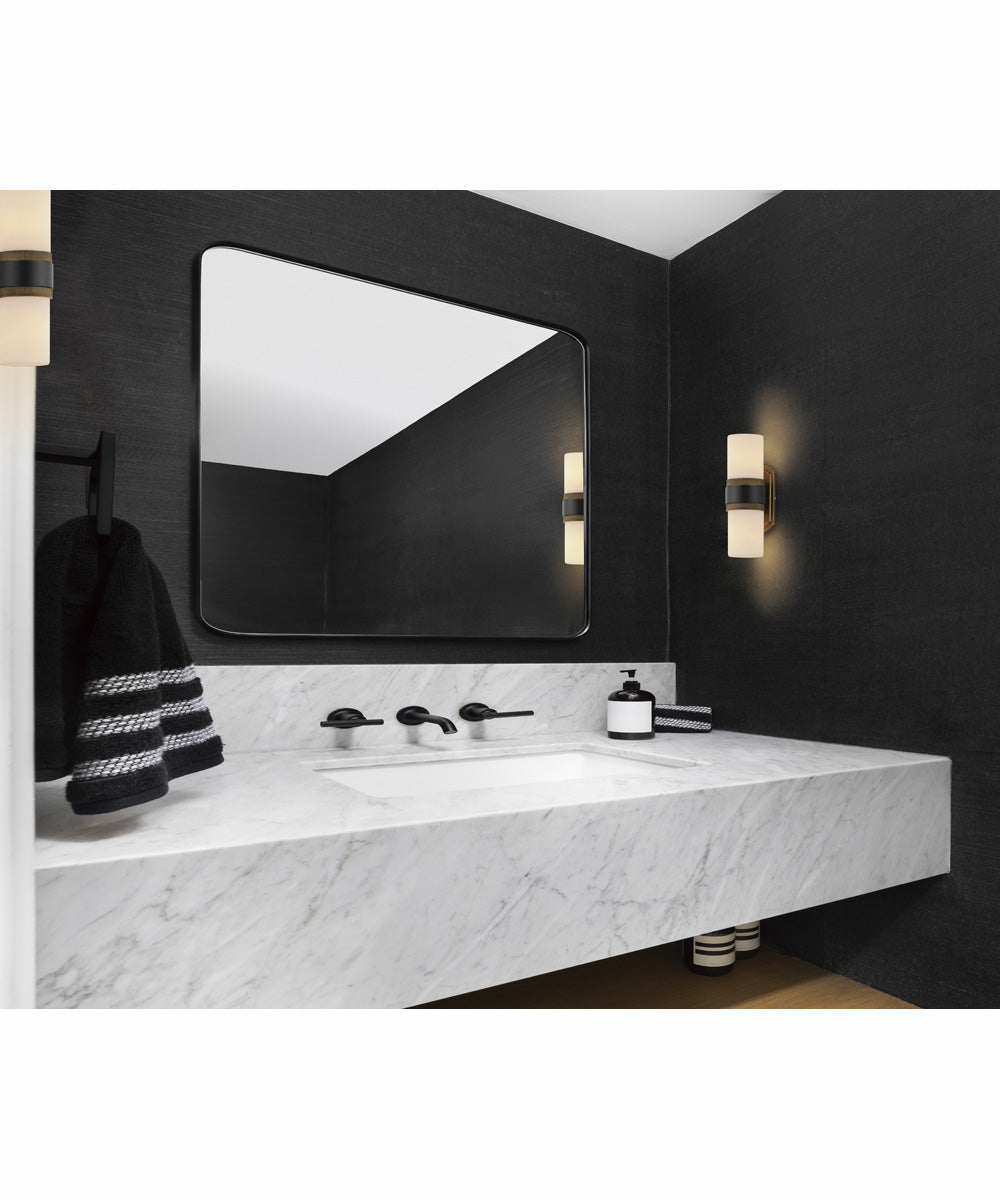 Ruffles 2-Light Outdoor Sconce Black / Antique Brass